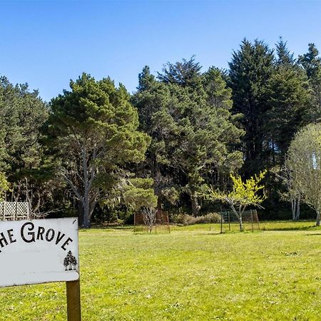 布拉格堡The Grove别墅 外观 照片
